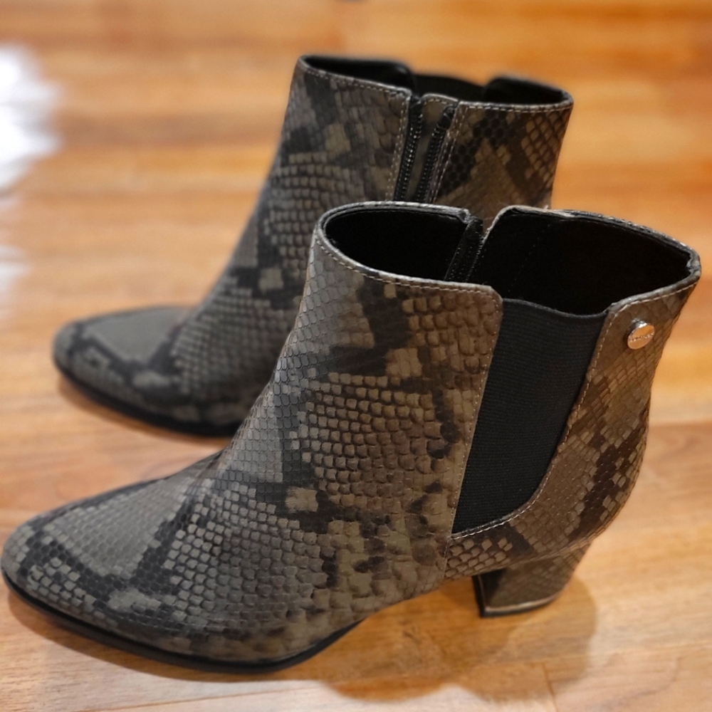 Calvin Klein Ankle Boots (EUC)